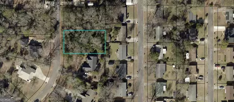 110 Laurel Oak Ln, Warner Robins, GA 31093