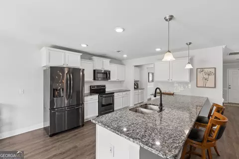 Kitchen - 618 Bledsoe Dr, Guyton, GA 31312 photo 1 of 4
