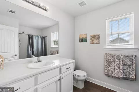 Bath - 618 Bledsoe Dr, Guyton, GA 31312 photo 1 of 1