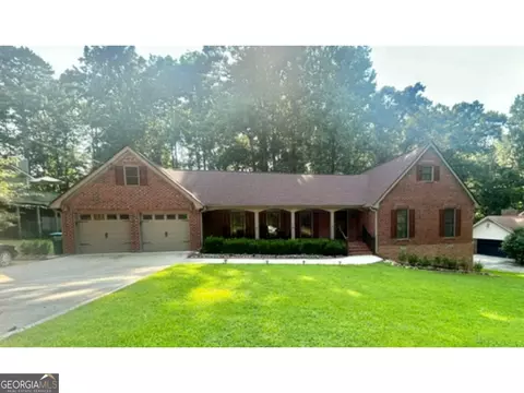 1595 Stonelake Trl SW, Lilburn, GA 30047