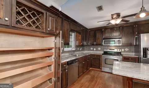 Kitchen - 1145 Jackson Lake Rd, Jackson, GA 30233 photo 1 of 4