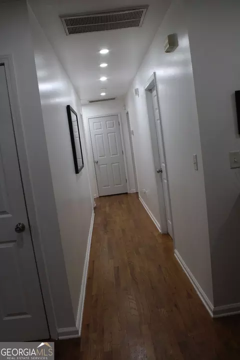 Entry Way - 1145 Jackson Lake Rd, Jackson, GA 30233 photo 6 of 10