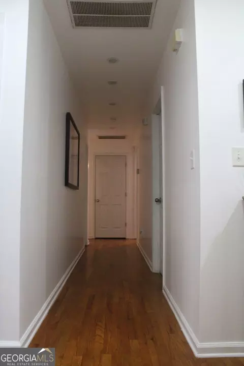Entry Way - 1145 Jackson Lake Rd, Jackson, GA 30233 photo 5 of 10