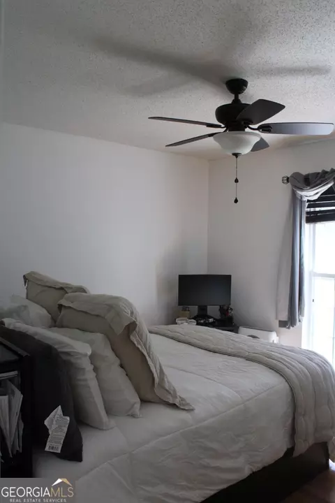 Bedroom - 1145 Jackson Lake Rd, Jackson, GA 30233 photo 2 of 10