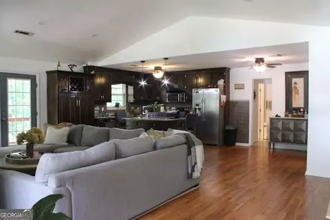 Entry Way - 1145 Jackson Lake Rd, Jackson, GA 30233 photo 3 of 10