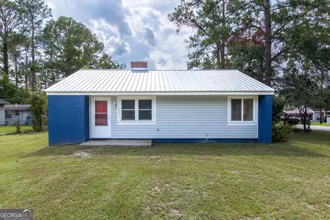 613 N Crawford St, Waycross, GA 31503