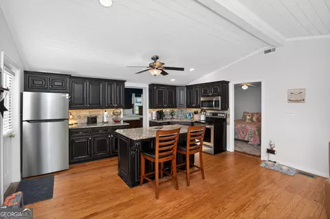Kitchen - 115 Mallard Trc, Jackson, GA 30233 photo 2 of 3