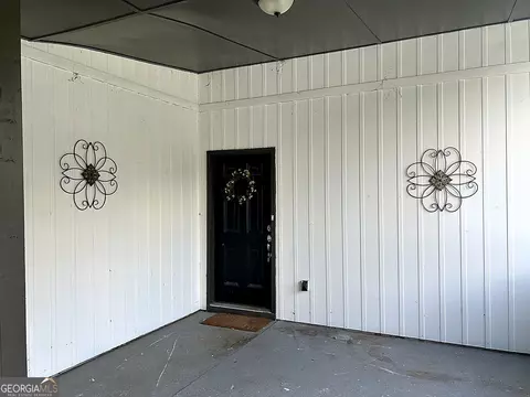 Exterior - 203 Pineview Dr, Warner Robins, GA 31088 photo 6 of 9