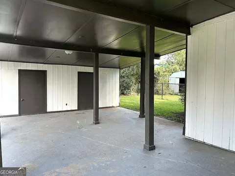 Exterior - 203 Pineview Dr, Warner Robins, GA 31088 photo 7 of 9