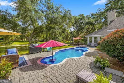 135 Colonial Dr, St. Simons, GA 31522