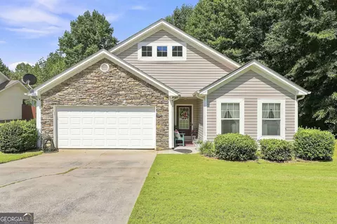 118 Meadowbrook Ln, Grantville, GA 30220