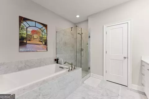 Bath - 3206 Ridge Towne Pl, Duluth, GA 30096 photo 3 of 6