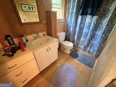 Bath - 1657 Chubb Rd SW, Cave Spring, GA 30124 photo 1 of 2