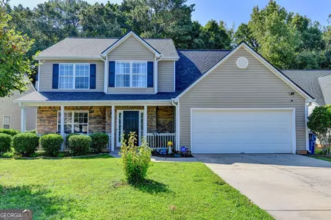 290 Lake Valley Dr SW, Loganville, GA 30052
