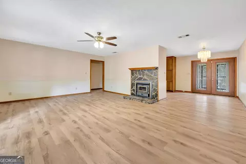 Living - 435 Miller Rd, Covington, GA 30014 photo 2 of 5
