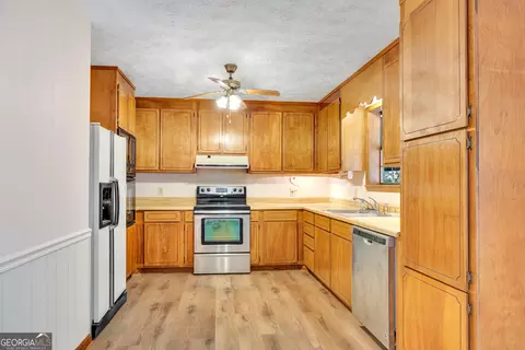 Kitchen - 435 Miller Rd, Covington, GA 30014 photo 1 of 4