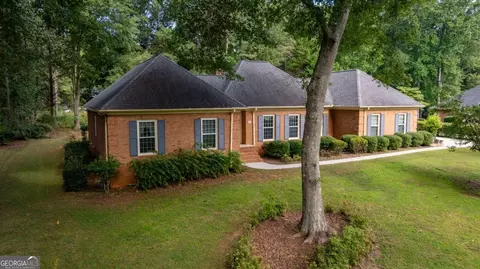 341 Chesterfield Rd, Bogart, GA 30622