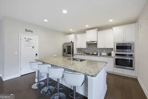 Kitchen - 10 Paladin Dr, Covington, GA 30016 photo 3 of 4
