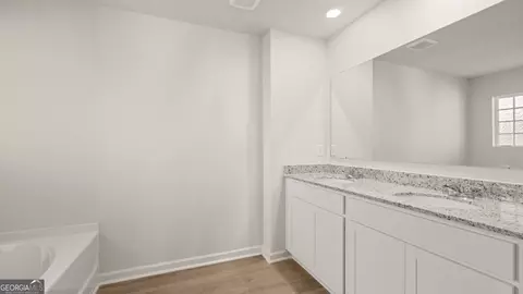 Bath - 185 Rolling Meadow Trce, Jasper, GA 30143 photo 1 of 1
