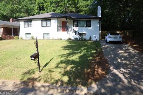 280 W Lake Dr NW, Atlanta, GA 30314