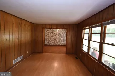 Living - 4 Bill Ploof Rd, Buchanan, GA 30113 photo 2 of 8