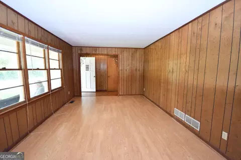 Living - 4 Bill Ploof Rd, Buchanan, GA 30113 photo 3 of 8