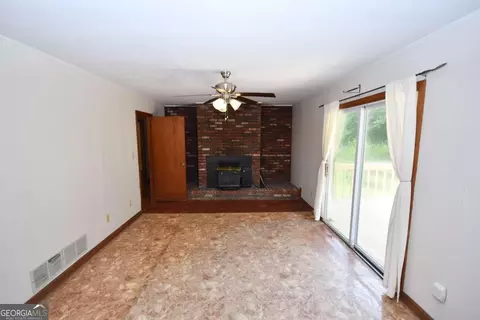 Living - 4 Bill Ploof Rd, Buchanan, GA 30113 photo 5 of 8