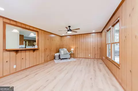 Living - 109 Alpine Dr, Byron, GA 31008 photo 1 of 4