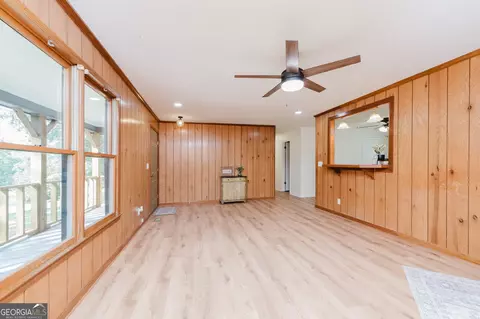 Living - 109 Alpine Dr, Byron, GA 31008 photo 3 of 4