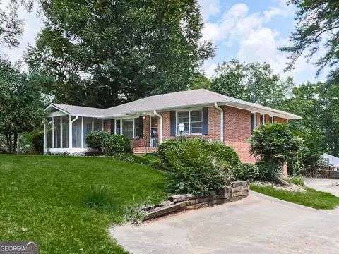 291 Sourwood Dr, Marietta, GA 30062