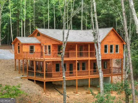394 Blackberry Cir, Ellijay, GA 30536