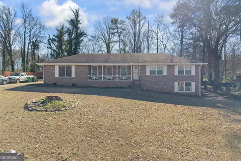 2699 Woodfen Dr, Ellenwood, GA 30294