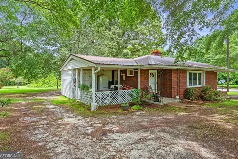 Exterior - 130 Washington St, Tignall, GA 30668 photo 2 of 7
