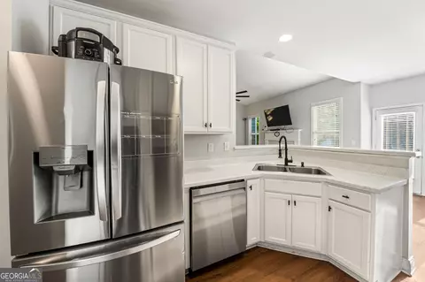 Kitchen - 115 Linda St, Colbert, GA 30628 photo 3 of 5
