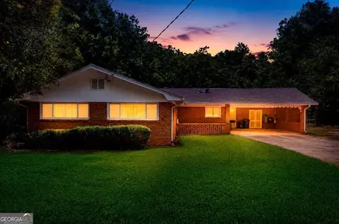 2733 Neptune Pl, Decatur, GA 30034