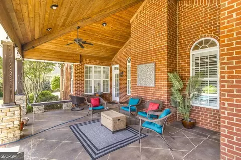 Exterior - 203 Avondale Cir, Warner Robins, GA 31088 photo 8 of 18