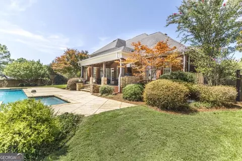 Exterior - 203 Avondale Cir, Warner Robins, GA 31088 photo 10 of 18