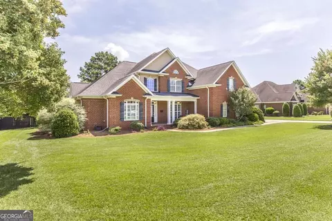 Exterior - 203 Avondale Cir, Warner Robins, GA 31088 photo 2 of 18