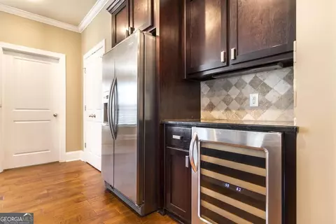 Kitchen - 203 Avondale Cir, Warner Robins, GA 31088 photo 3 of 6