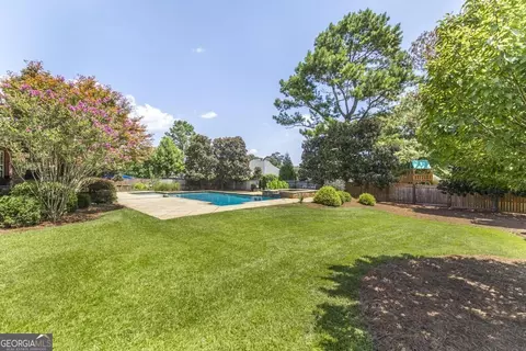 Exterior - 203 Avondale Cir, Warner Robins, GA 31088 photo 16 of 18