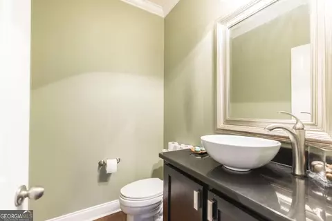 Bath - 203 Avondale Cir, Warner Robins, GA 31088 photo 1 of 8