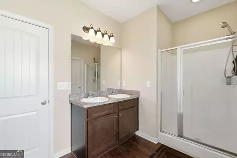 Bath - 6311 Horizon Ct, Rex, GA 30273 photo 4 of 4