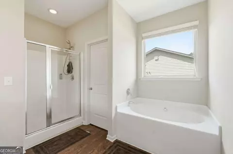Bath - 6311 Horizon Ct, Rex, GA 30273 photo 2 of 4