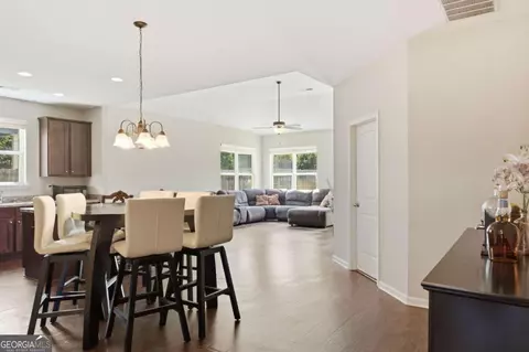Entry Way - 6311 Horizon Ct, Rex, GA 30273 photo 11 of 12