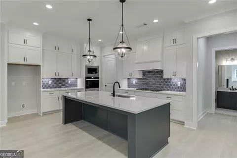 Kitchen - 5370 Settingdown Rd, Cumming, GA 30041 photo 3 of 5