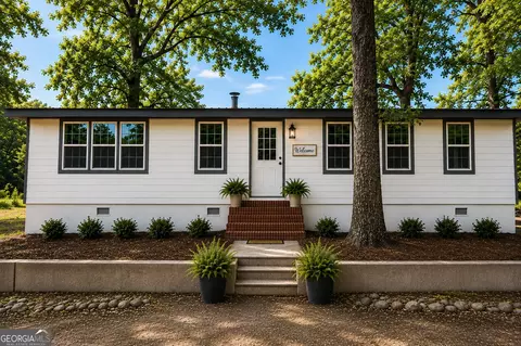 634 Duncan Rd, Oxford, GA 30054