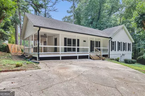 424 Sherwood Dr, Woodstock, GA 30188