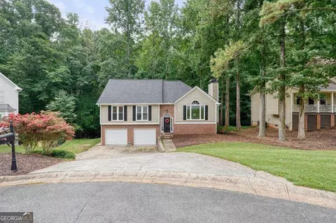 714 Players Ct, Woodstock, GA 30189