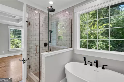 Bath - 203 Oberon Pl N, Macon, GA 31210 photo 3 of 10