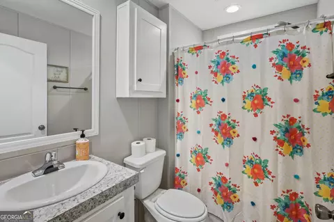 Bath - 4100 Jeb Ct, Collins, GA 30421 photo 2 of 2